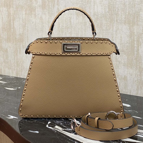 Fendi Peekaboo ISeeU Medium Pebbled Calfskin 펜디 피카부 아이씨유 미디엄 페블드 카프스킨 백 27cm