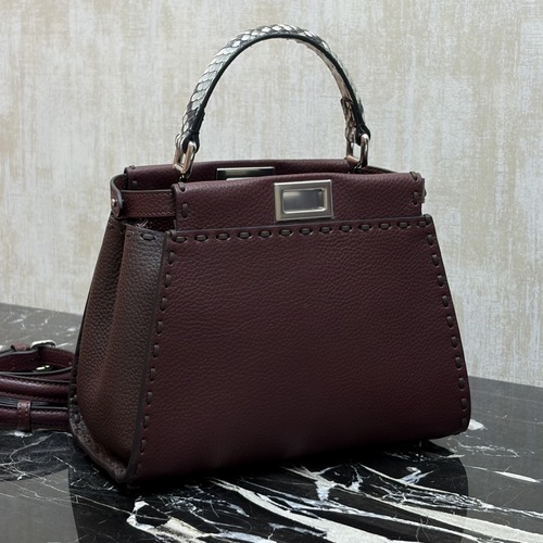 Fendi Peekaboo Mini Pebbled Calfskin 디 피카부 미니 페블드 카프스킨 백 23cm