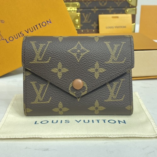 Louis Vuitton Victorine Wallet 루이비통 빅토린 지갑 모노그램 캔버스 M62360 브라운 12cm