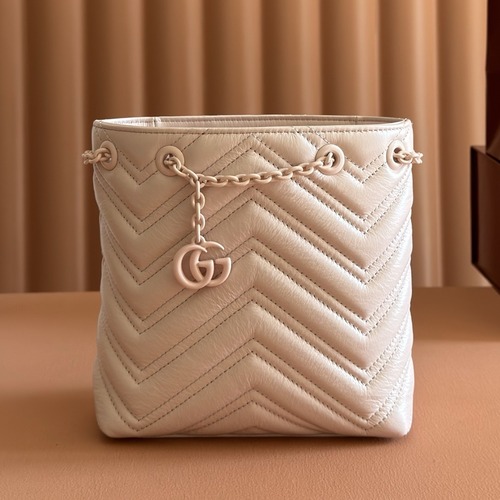 Gucci GG Marmont Quilted Nappa Bucket Bag 856404 구찌 GG 마몽 퀼팅 나파 버킷백 핑크 17cm