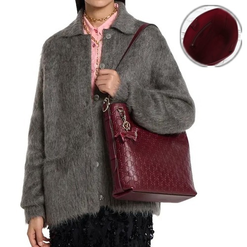 Gucci GG Emblem Shoulder Bag 구찌 GG 엠블럼 숄더백 847452 로쏘 앙코라 레드 GG 엠보싱 레더 30.5cm