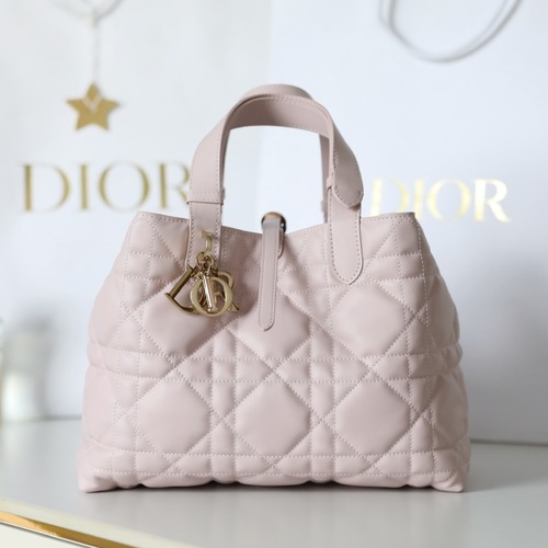 Dior Toujours Medium Horizontal Tote 디올 뚜주흐 토트백 미디엄 가로형 핑크 퀼팅 카프스킨 28.5cm