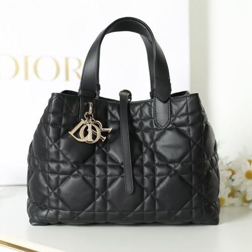 Dior Toujours Medium Horizontal Tote 디올 뚜주흐 토트백 미디엄 가로형 블랙 퀼팅 카프스킨 28.5cm