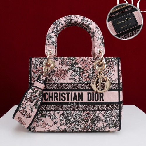 Dior Lady D-Lite Medium Bag Toile de Jouy M056594YY 디올 레이디 디라이트 미디엄 투알드주이 자수 토트백 핑크 24cm