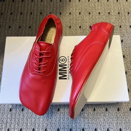 Maison Margiela Tabi Lace-Up Flat Shoes S58WQ0127 메종 마르지엘라 타비 레이스업 플랫 슈즈 레드