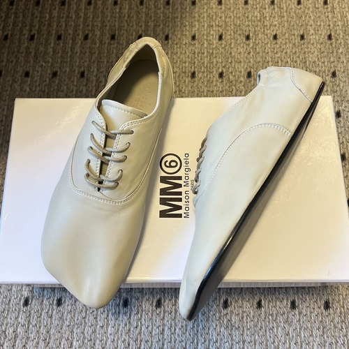 Maison Margiela Tabi Lace-Up Flat Shoes S58WQ0127 메종 마르지엘라 타비 레이스업 플랫 슈즈 그레이