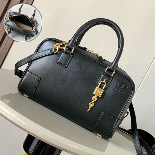 Loewe Amazona 23 Anagram Calfskin Leather 로에베 아마조나 23 아나그램 카프스킨 레더 토트백 블랙 23cm