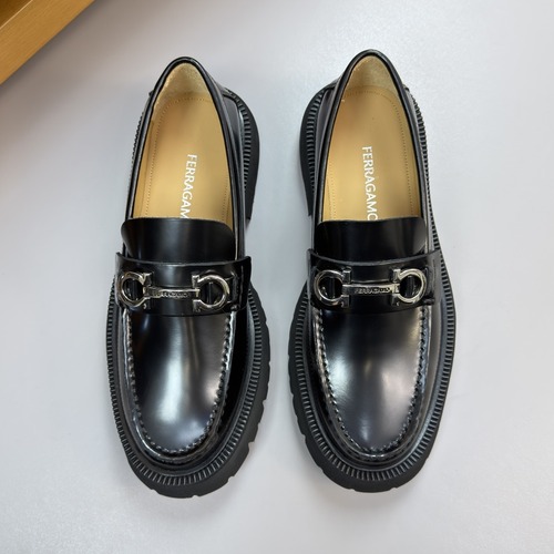 Salvatore Ferragamo Gancini Leather Driver Loafer BM98610 살바토레 페라가모 간치니 레더 드라이버 로퍼 BM98610 유광블랙 은장