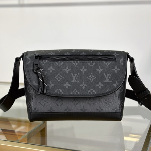 Louis Vuitton Pulse Messenger 루이비통 펄스 메신저 모노그램 이클립스 코팅 캔버스 M12681 26cm