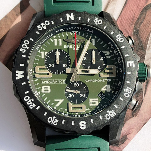 Breitling Avenger Carbon Chronograph Automatic 45mm 브라이틀링 어벤저 카본 크로노그래프 오토매틱 45mm