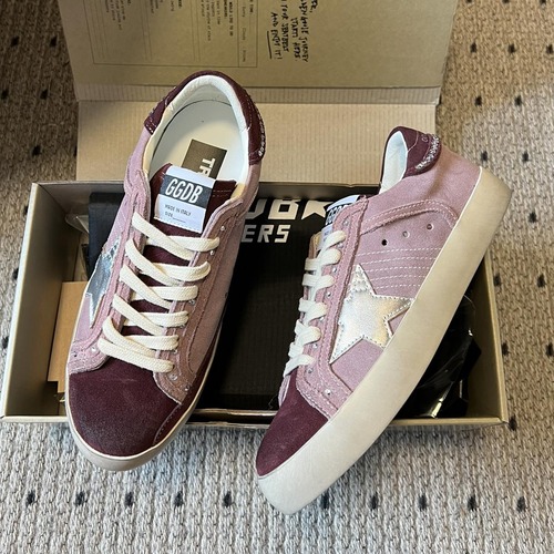 Golden Goose Superstar Suede Leather Low-Top Sneakers GWF00102.F002180 골든구스 슈퍼스타 스웨이드 레더 로우탑 스니커즈