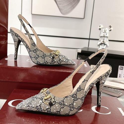 Gucci GG Crystal Slingback Pumps 구찌 GG 크리스탈 슬링백 펌프스 그레이  굽높 10cm
