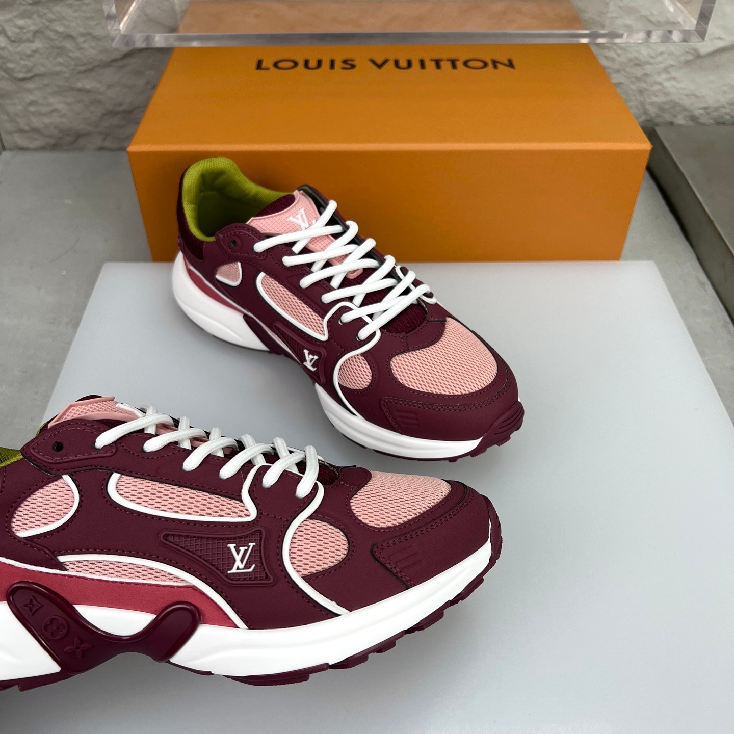 Louis Vuitton Olympia Round Toe Lace-up Low-top Sneakers 루이비통 올림피아 라운드 토 레이스업 로우탑 스니커즈 -9 6