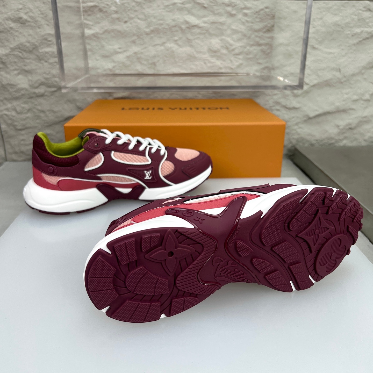 Louis Vuitton Olympia Round Toe Lace-up Low-top Sneakers 루이비통 올림피아 라운드 토 레이스업 로우탑 스니커즈 -9 9