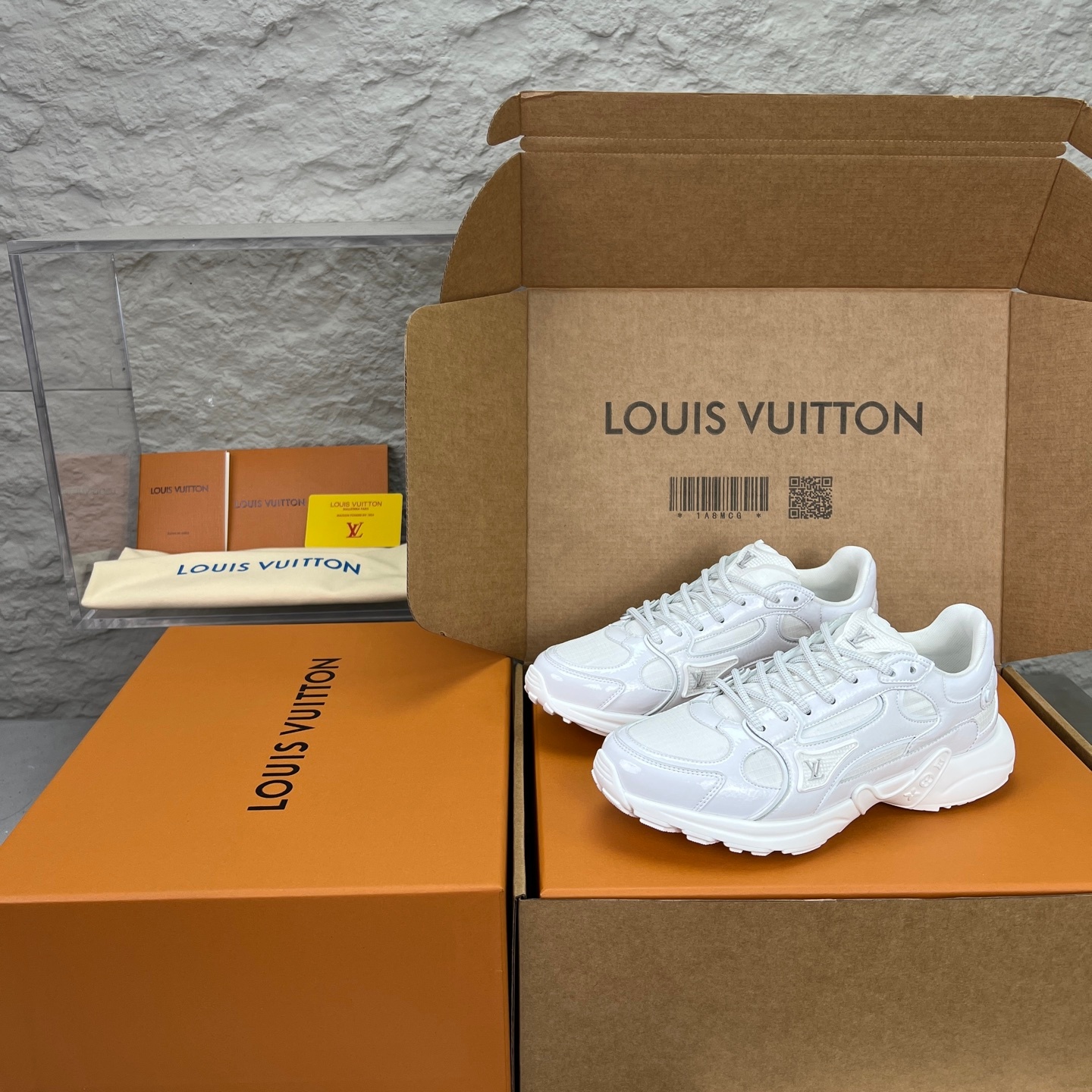 Louis Vuitton Olympia Round Toe Lace-up Low-top Sneakers 루이비통 올림피아 라운드 토 레이스업 로우탑 스니커즈 -9 2