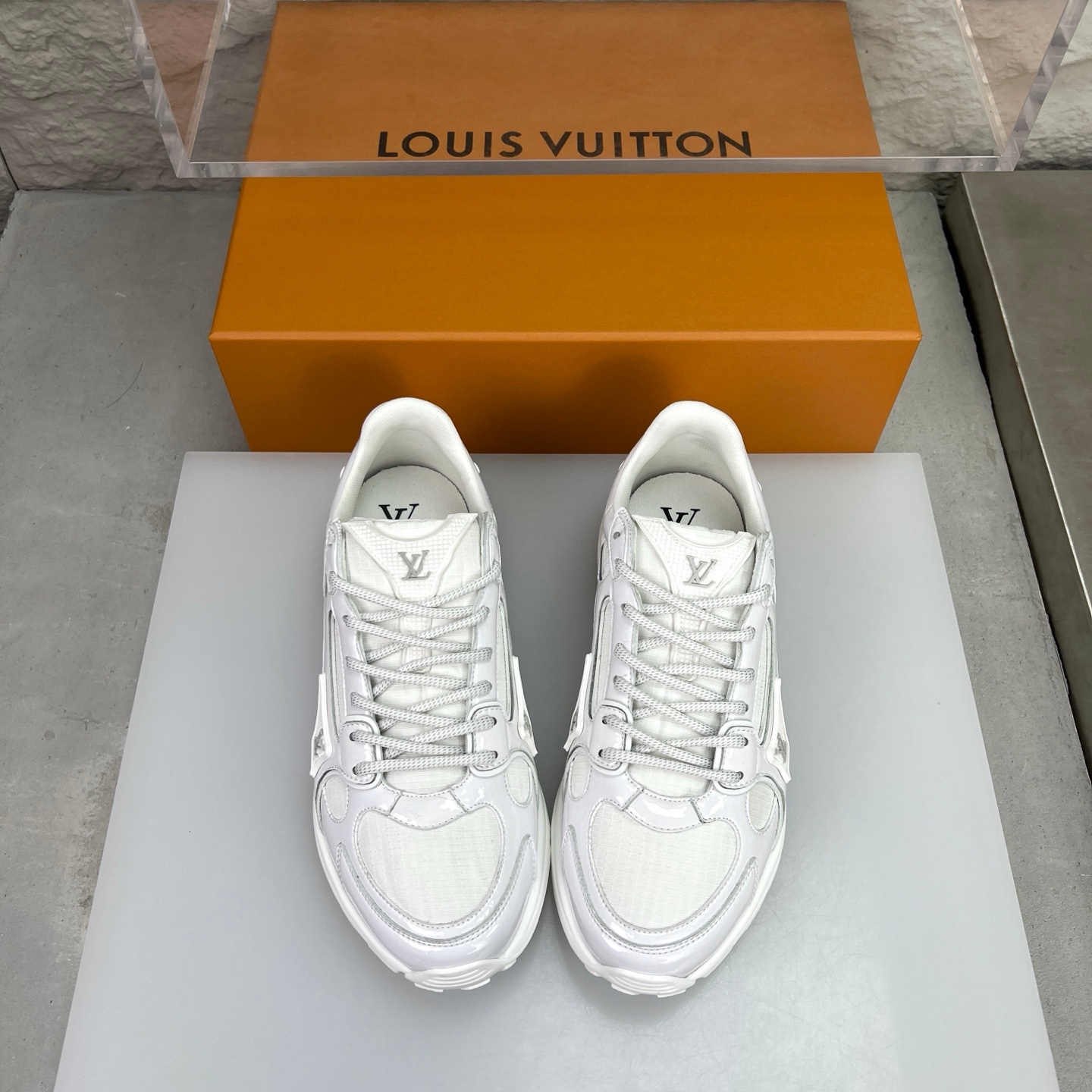 Louis Vuitton Olympia Round Toe Lace-up Low-top Sneakers 루이비통 올림피아 라운드 토 레이스업 로우탑 스니커즈 -9 3