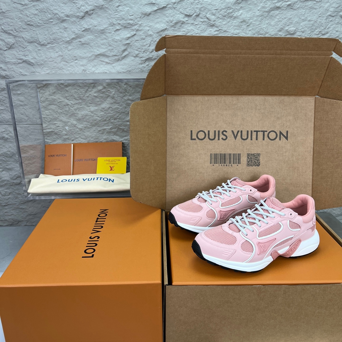 Louis Vuitton Olympia Round Toe Lace-up Low-top Sneakers 루이비통 올림피아 라운드 토 레이스업 로우탑 스니커즈 -9 2