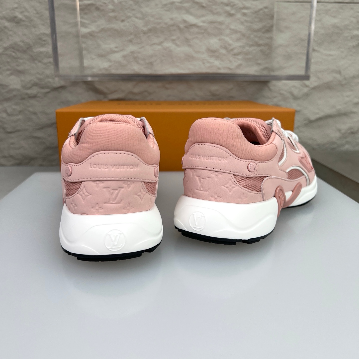 Louis Vuitton Olympia Round Toe Lace-up Low-top Sneakers 루이비통 올림피아 라운드 토 레이스업 로우탑 스니커즈 -9 8