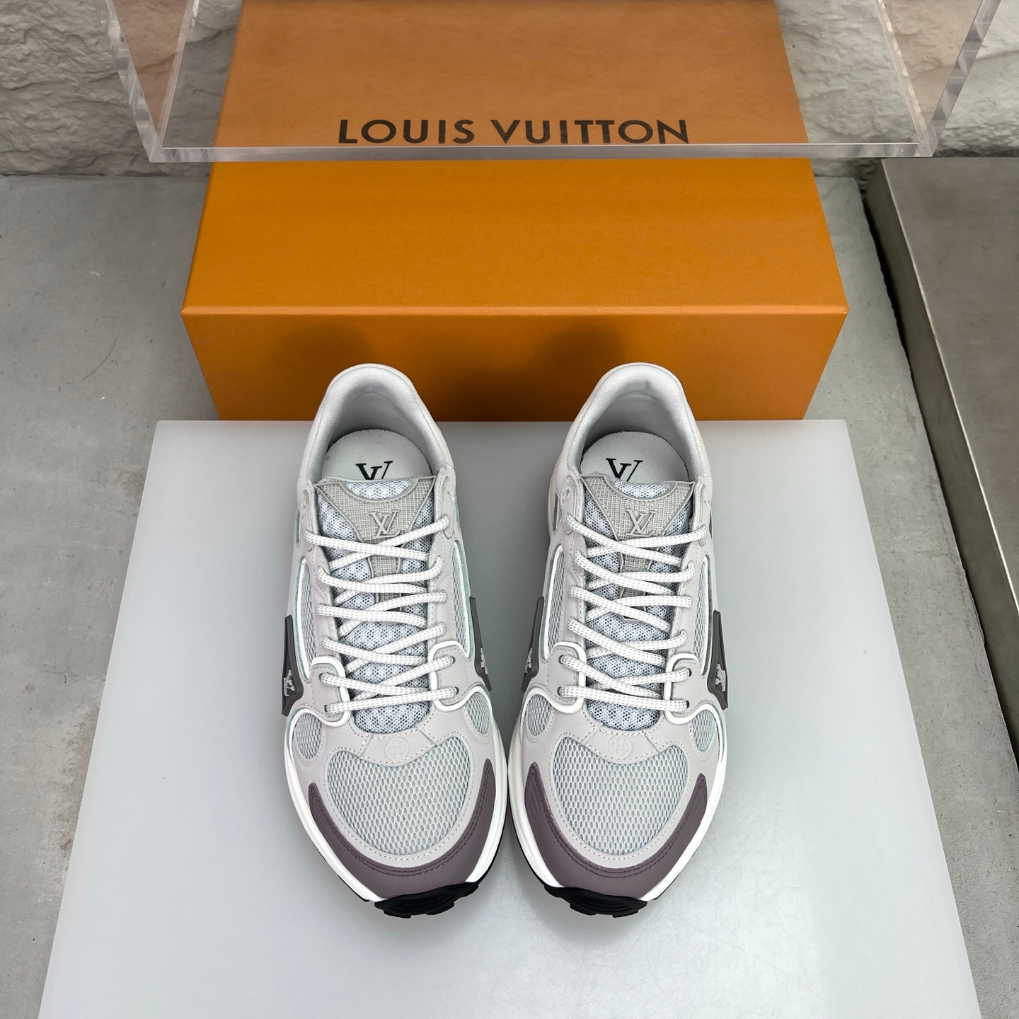 Louis Vuitton Olympia Round Toe Lace-up Low-top Sneakers 루이비통 올림피아 라운드 토 레이스업 로우탑 스니커즈 -9 3