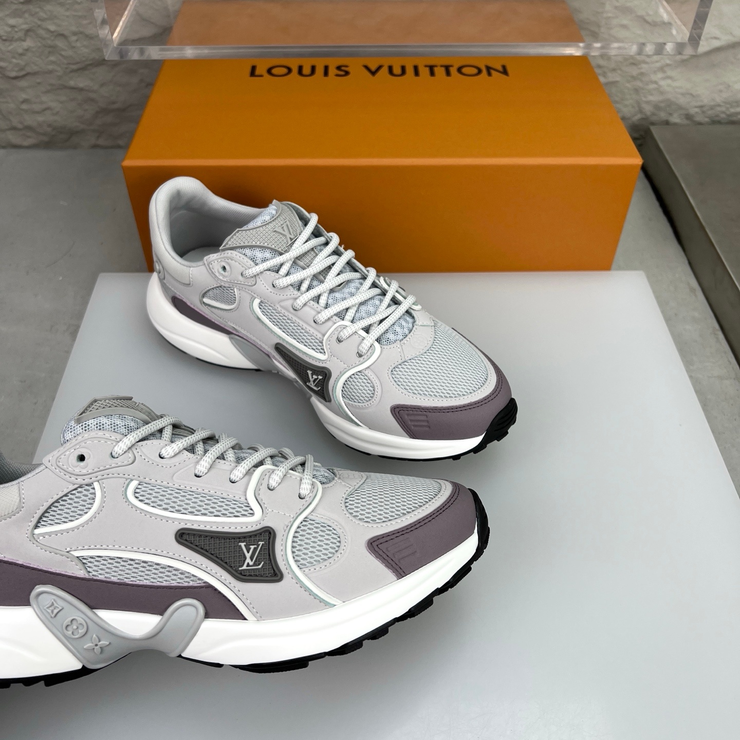 Louis Vuitton Olympia Round Toe Lace-up Low-top Sneakers 루이비통 올림피아 라운드 토 레이스업 로우탑 스니커즈 -9 6