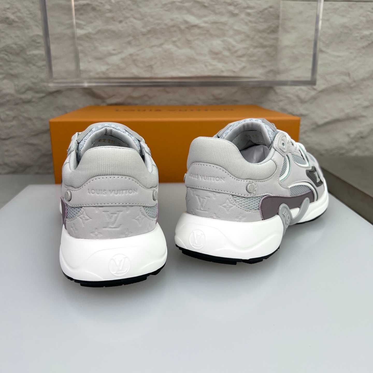 Louis Vuitton Olympia Round Toe Lace-up Low-top Sneakers 루이비통 올림피아 라운드 토 레이스업 로우탑 스니커즈 -9 8