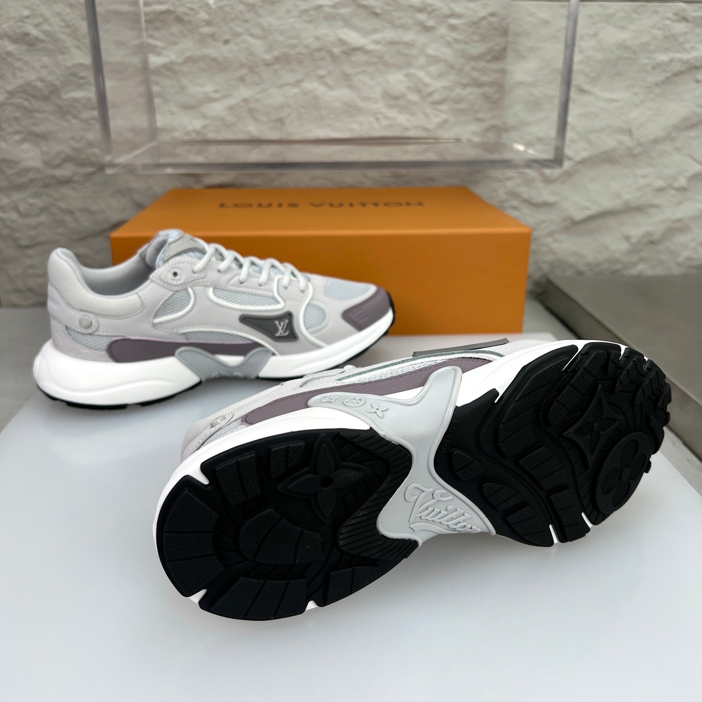 Louis Vuitton Olympia Round Toe Lace-up Low-top Sneakers 루이비통 올림피아 라운드 토 레이스업 로우탑 스니커즈 -9 9