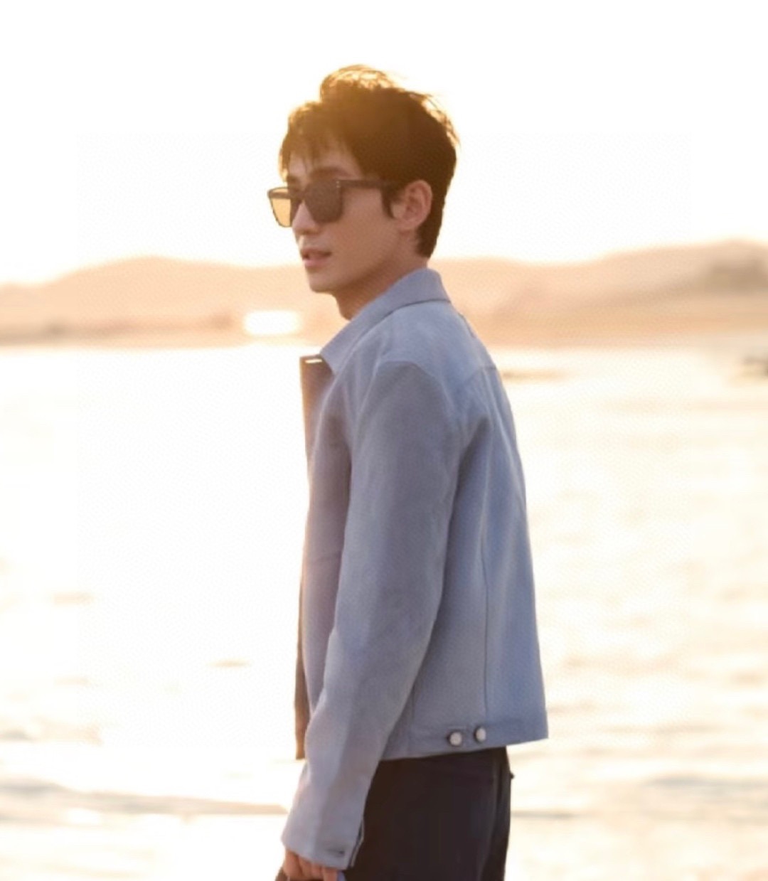 Louis Vuitton Type II Monogram Embossed Suede Calfskin Jacket 루이비통 타입 투 모노그램 엠보싱 스웨이드 카프스킨 재킷 2