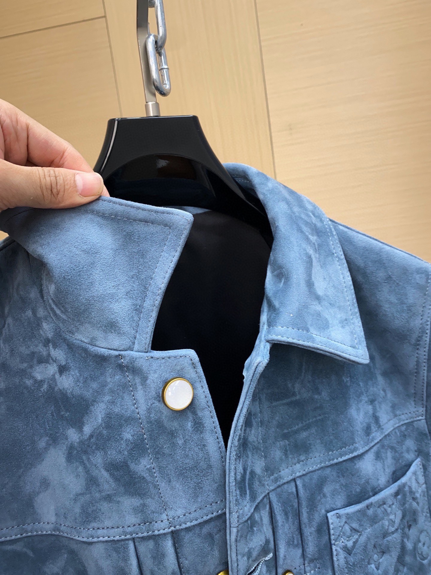 Louis Vuitton Type II Monogram Embossed Suede Calfskin Jacket 루이비통 타입 투 모노그램 엠보싱 스웨이드 카프스킨 재킷 8