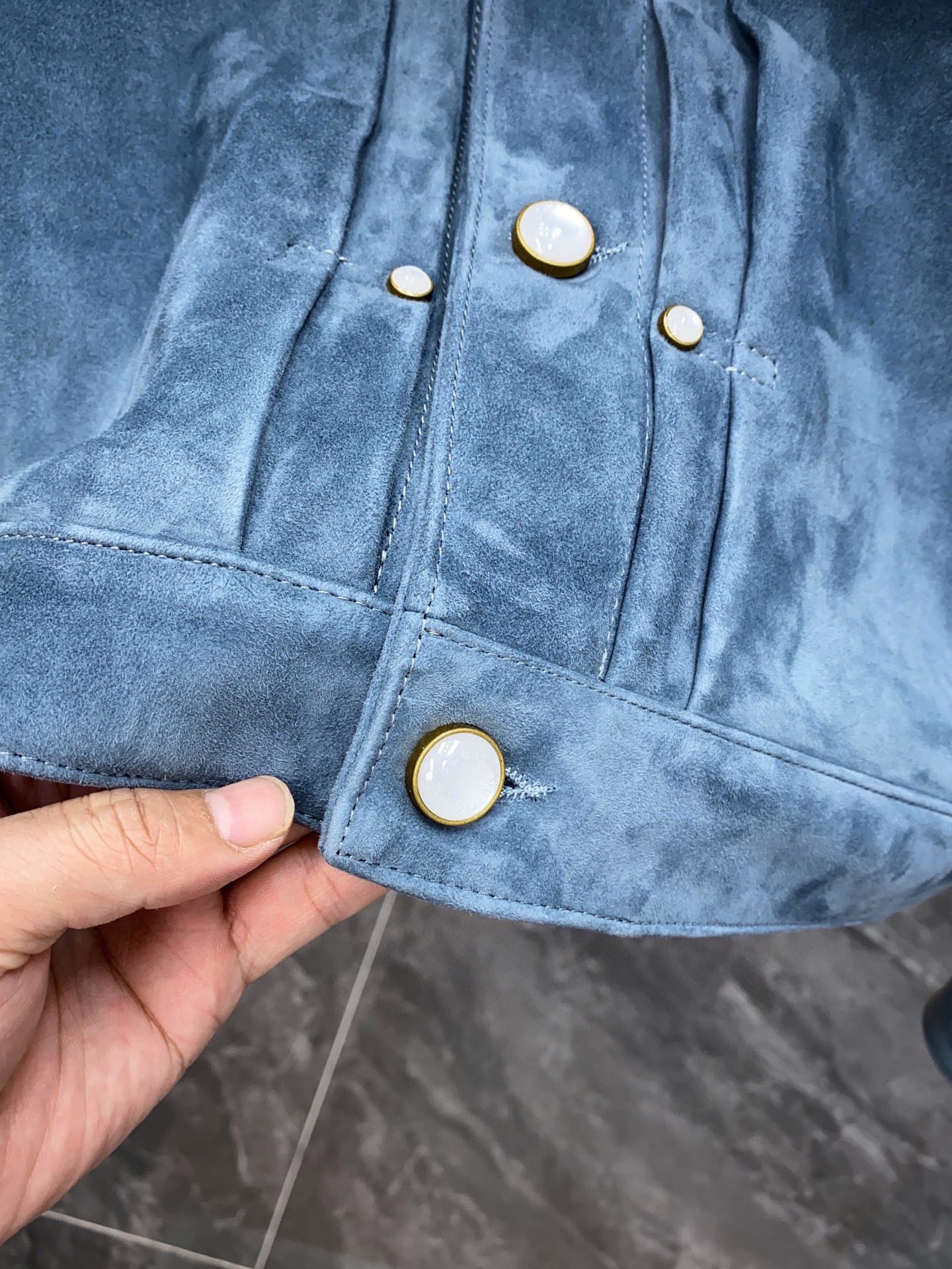 Louis Vuitton Type II Monogram Embossed Suede Calfskin Jacket 루이비통 타입 투 모노그램 엠보싱 스웨이드 카프스킨 재킷 11