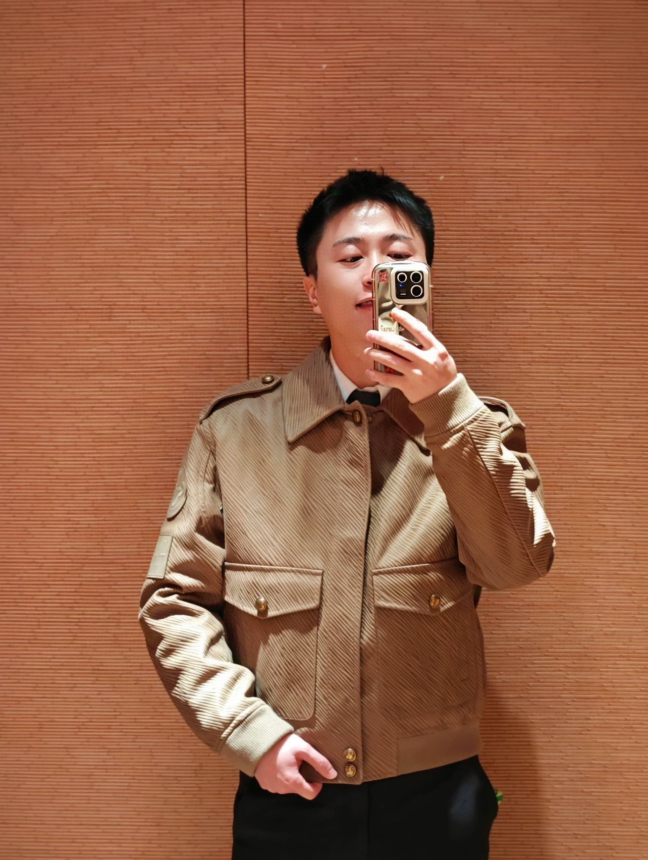 Louis Vuitton XL Epi Monogram Calfskin Leather Flight Bomber Jacket 루이비통 XL 에피 모노그램 송아지 가죽 플라이트 봄버 재킷 1