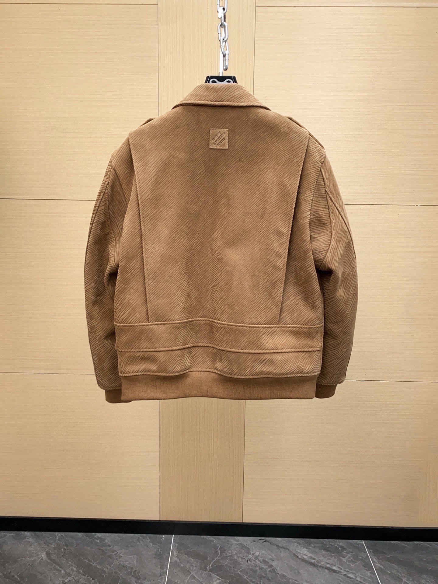 Louis Vuitton XL Epi Monogram Calfskin Leather Flight Bomber Jacket 루이비통 XL 에피 모노그램 송아지 가죽 플라이트 봄버 재킷 11