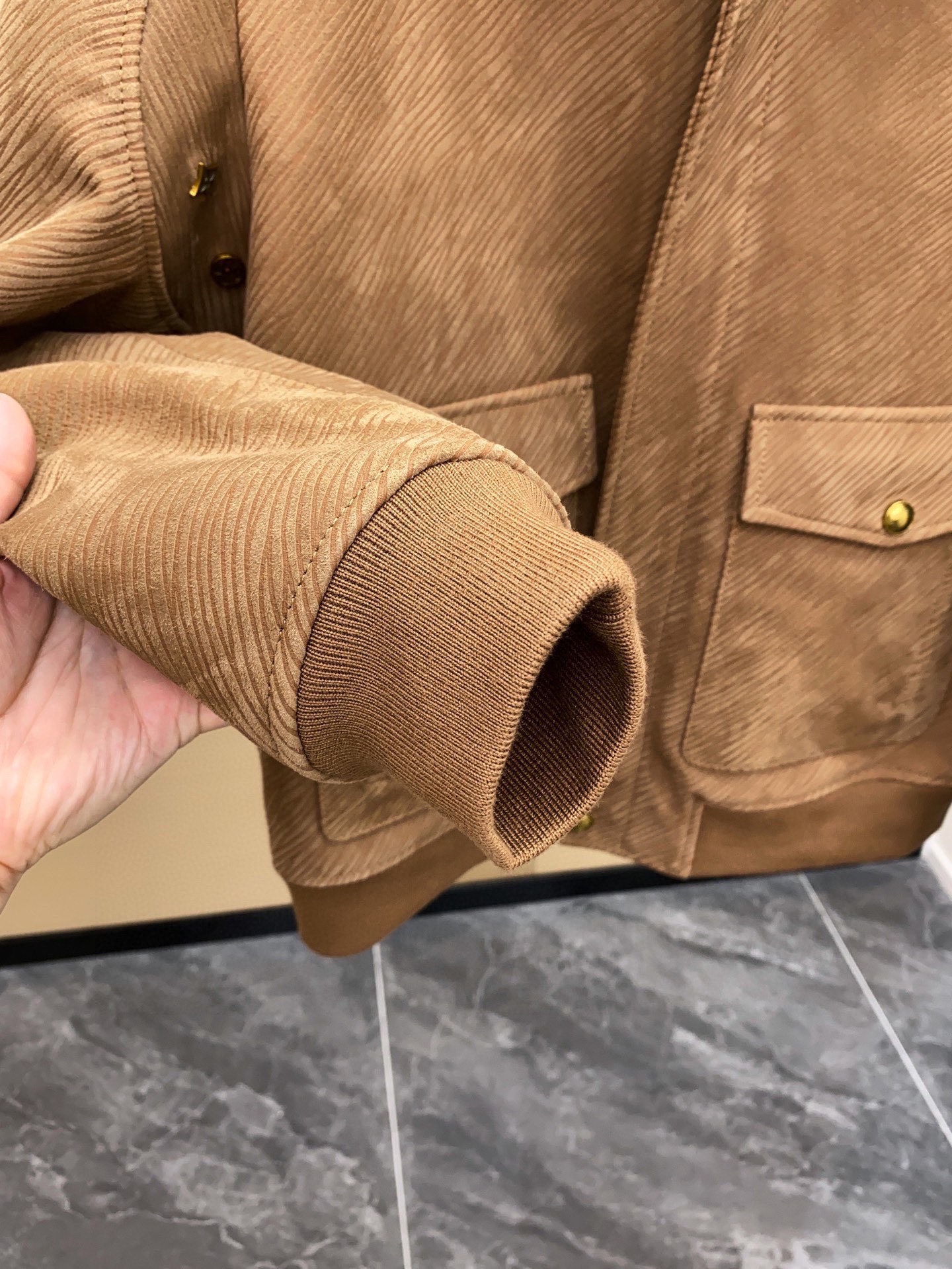 Louis Vuitton XL Epi Monogram Calfskin Leather Flight Bomber Jacket 루이비통 XL 에피 모노그램 송아지 가죽 플라이트 봄버 재킷 14