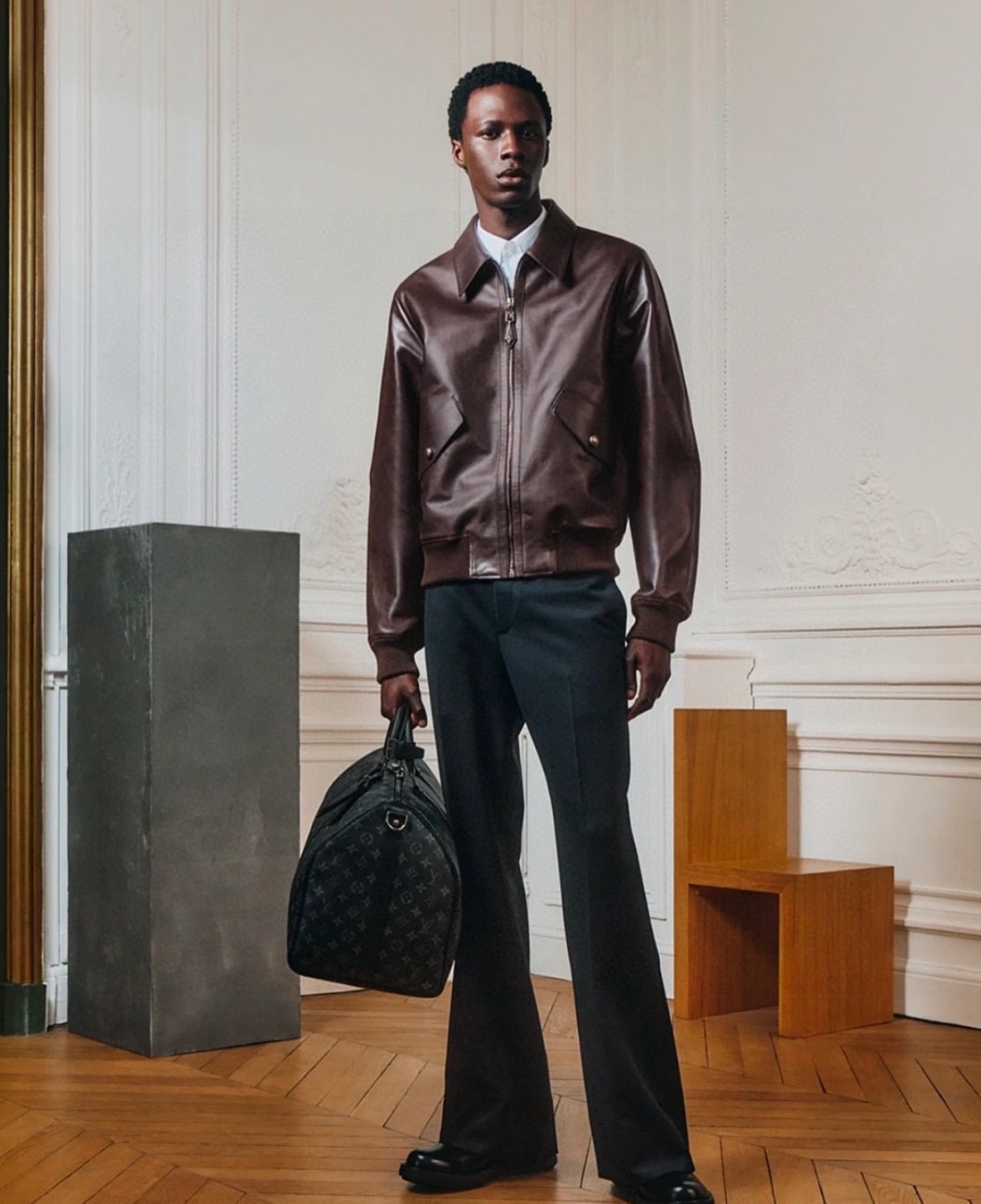 Louis Vuitton Monogram Floral Embossed Leather Bomber Jacket 루이비통 모노그램 플로럴 엠보싱 레더 봄버 재킷 1