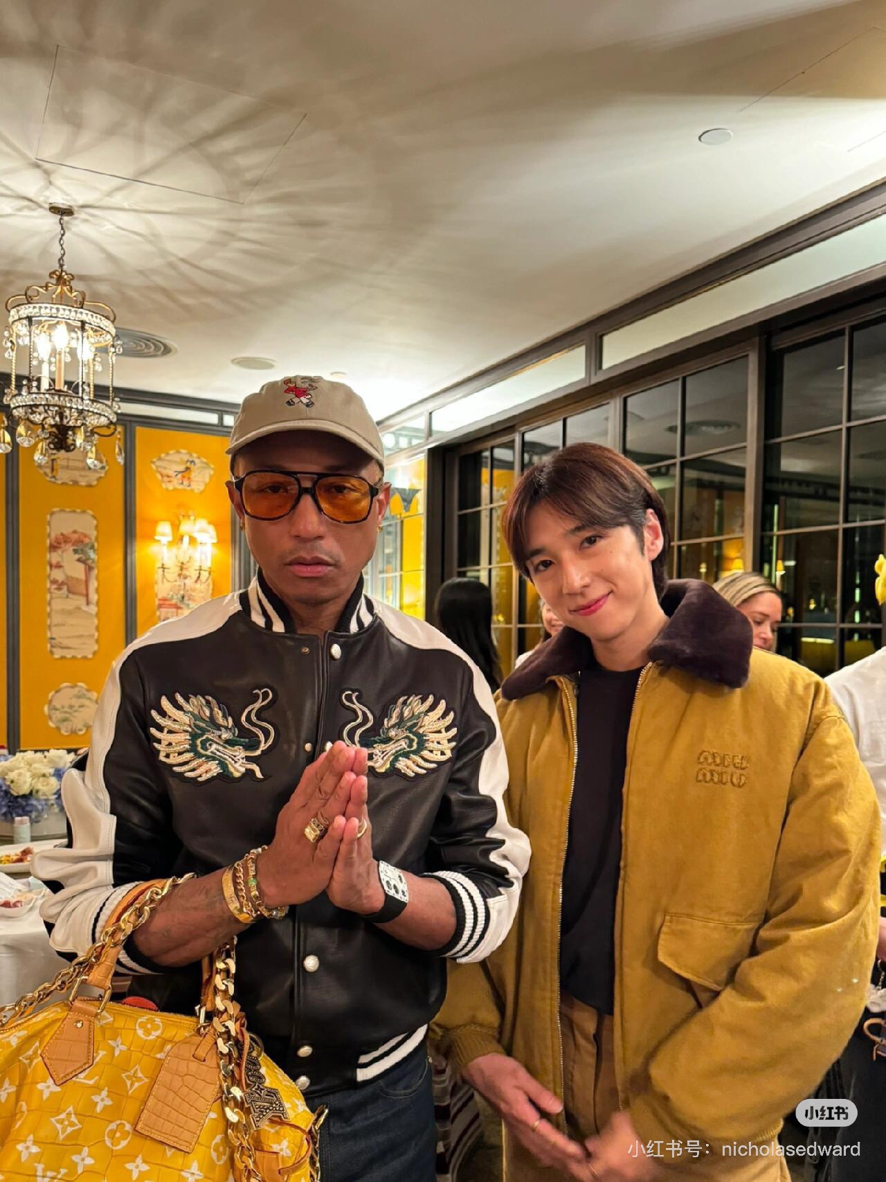 LV Pharrell Williams Leather Baseball Jacket Embroidered Crane Detail 루이비통 파렐 윌리엄스 레더 야구 재킷 크레인 자수 디테일 2