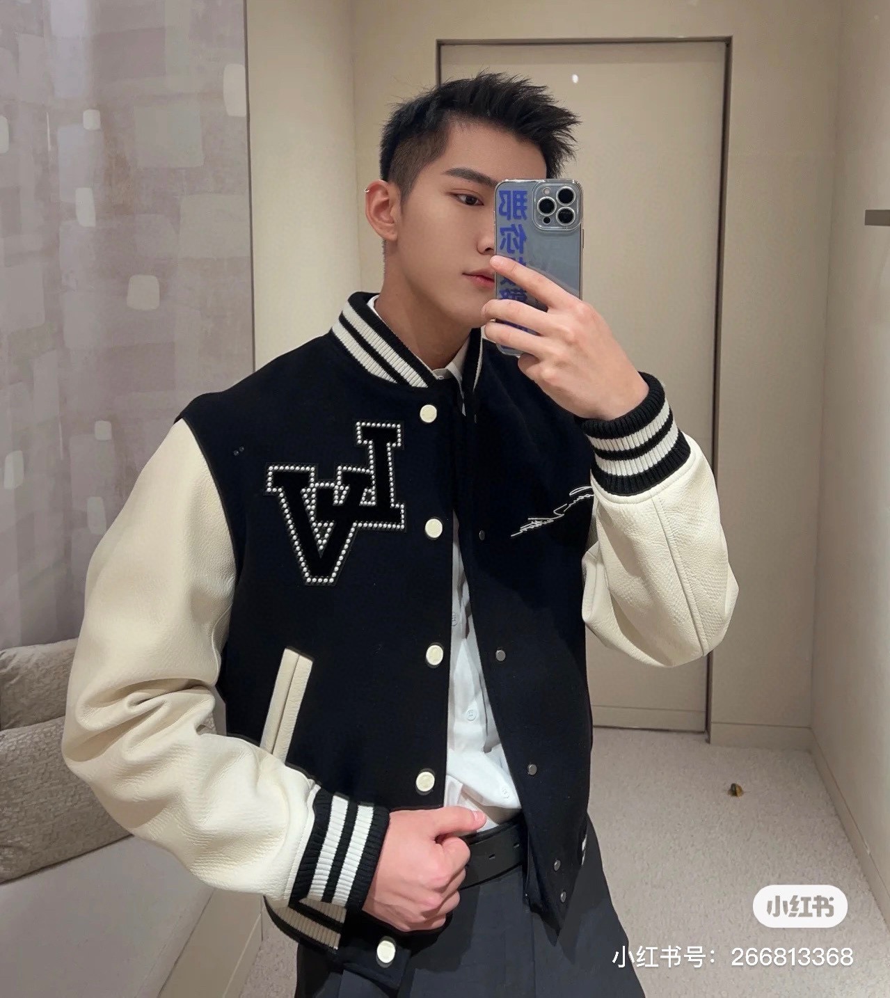 Louis Vuitton 루이비통 펄 자수 베이스볼 재킷 블랙 1