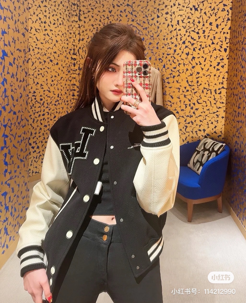 Louis Vuitton 루이비통 펄 자수 베이스볼 재킷 블랙 2