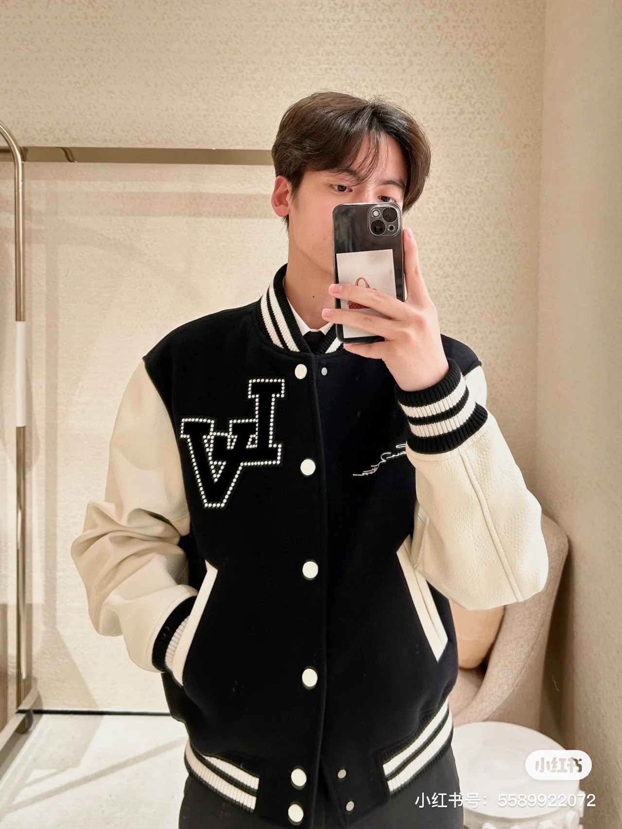 Louis Vuitton 루이비통 펄 자수 베이스볼 재킷 블랙 5