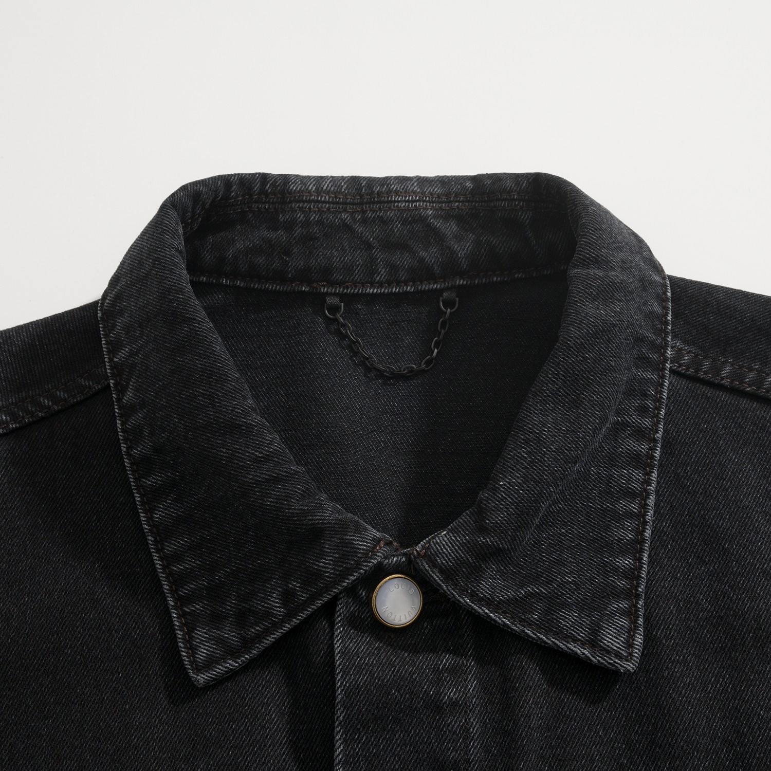 Louis Vuitton LV Embroidered Damier Logo Japanese Denim Trucker Jacket Indigo Blue 루이비통 LV 자수 다미에 로고 재패니즈 데님 트러커 자켓 인디고 블루 6