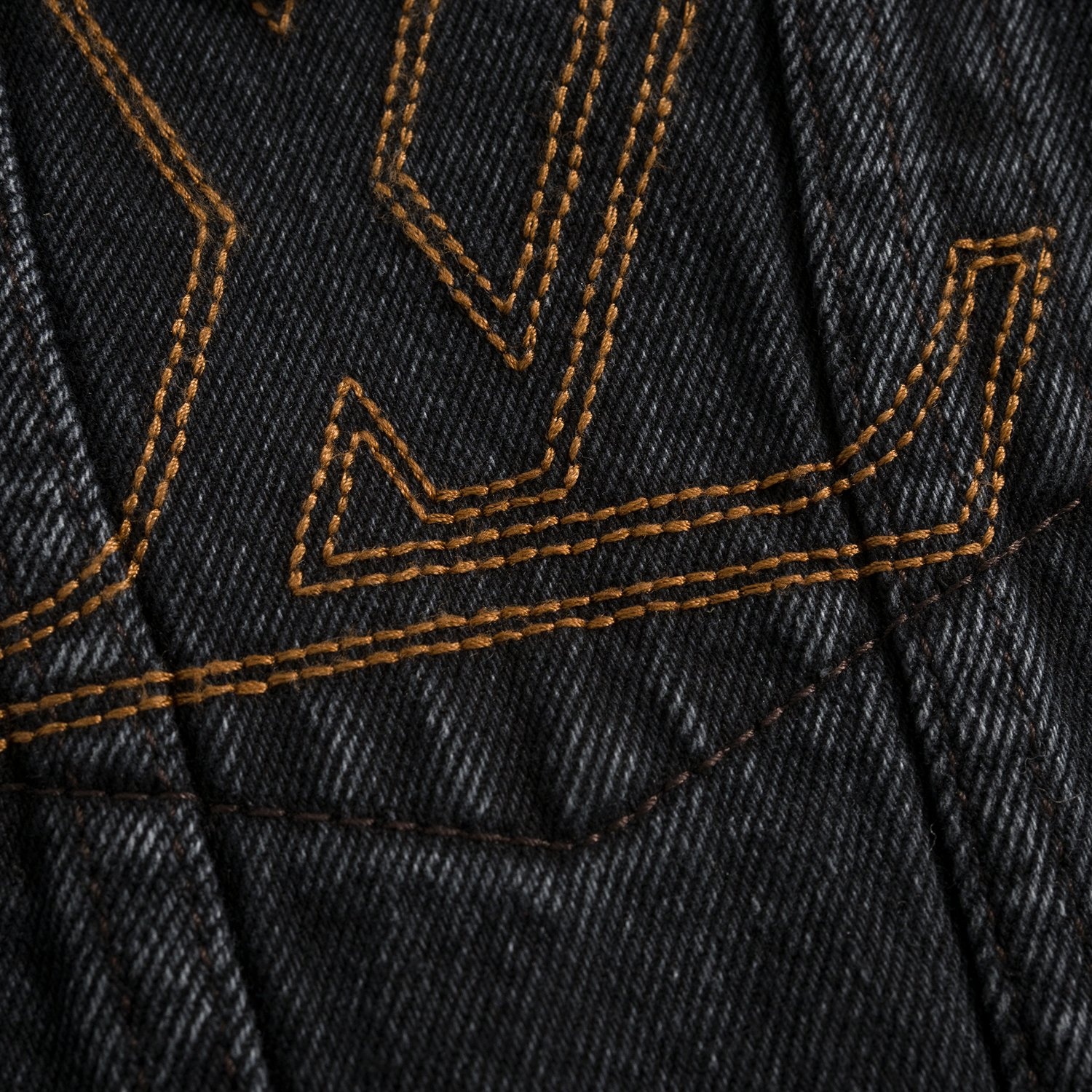 Louis Vuitton LV Embroidered Damier Logo Japanese Denim Trucker Jacket Indigo Blue 루이비통 LV 자수 다미에 로고 재패니즈 데님 트러커 자켓 인디고 블루 8