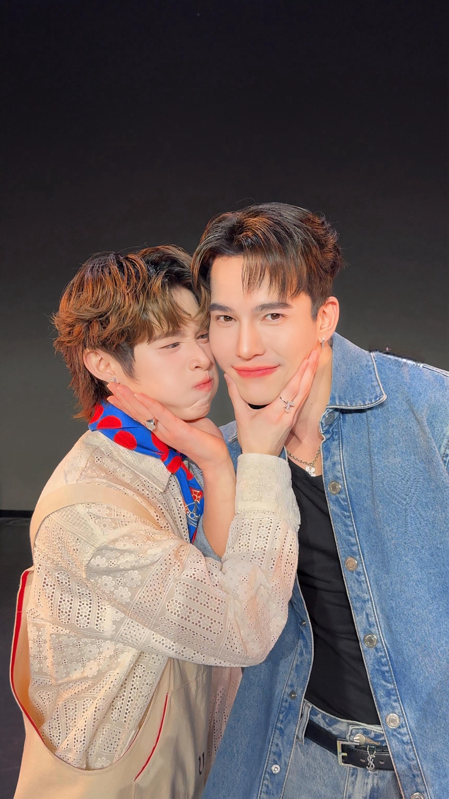 AMI Paris Embroidered Heart Logo Denim Jacket Blue 아미 파리 엠브로이더드 하트 로고 데님 자켓 블루 7