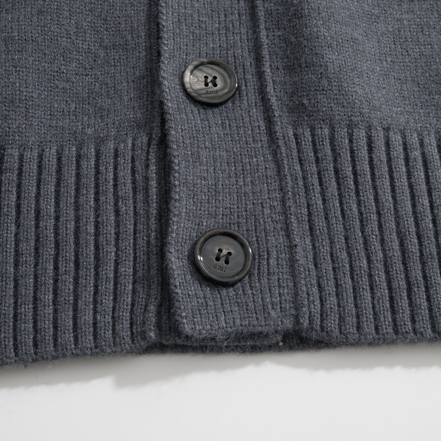 AMI Paris Heart Jacquard Merino Wool Cardigan Ivory Red 아미 파리 하트 자카드 메리노 울 가디건 아이보리 레드 10