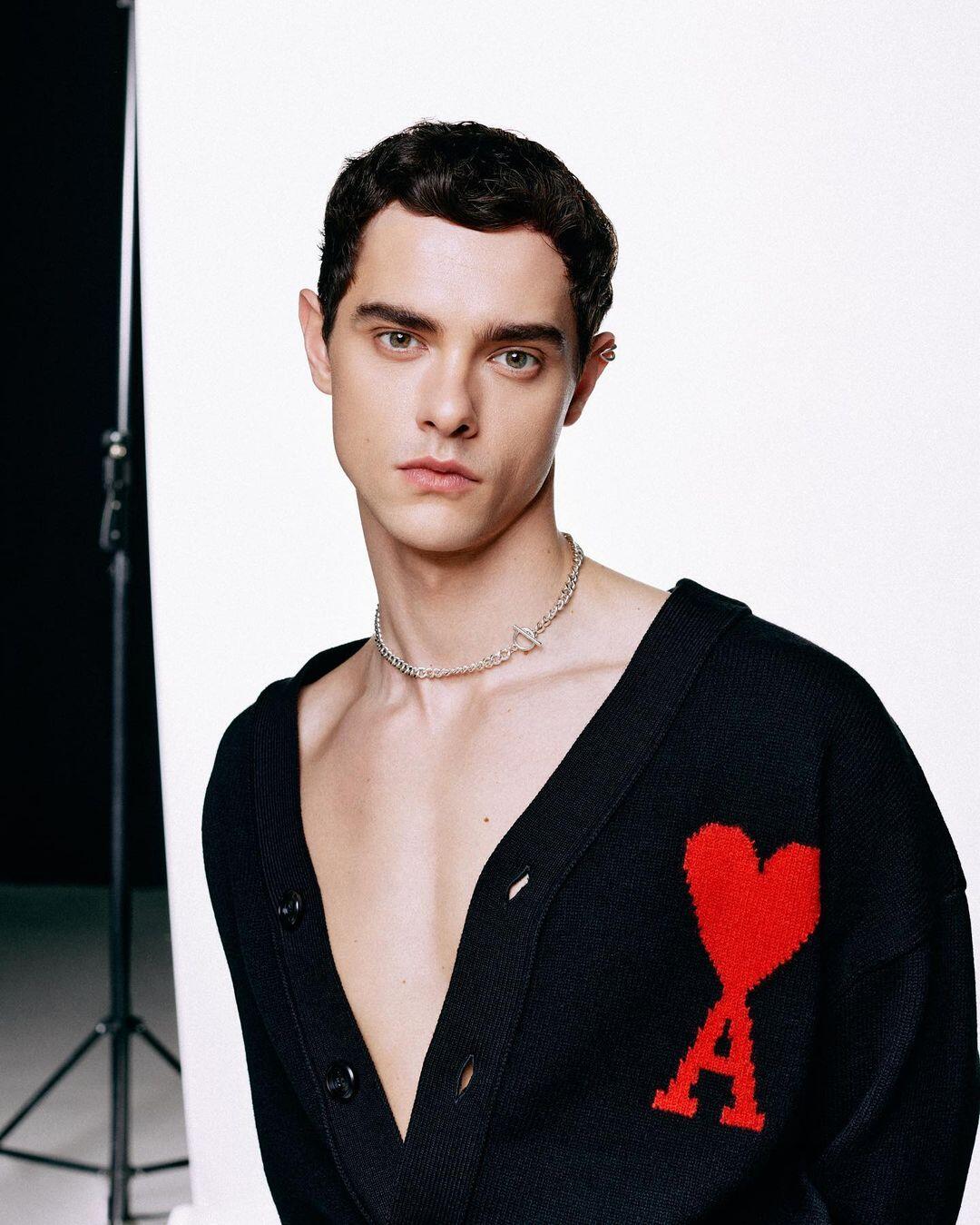 AMI Paris Heart Jacquard Merino Wool Cardigan Ivory Red 아미 파리 하트 자카드 메리노 울 가디건 아이보리 레드 5