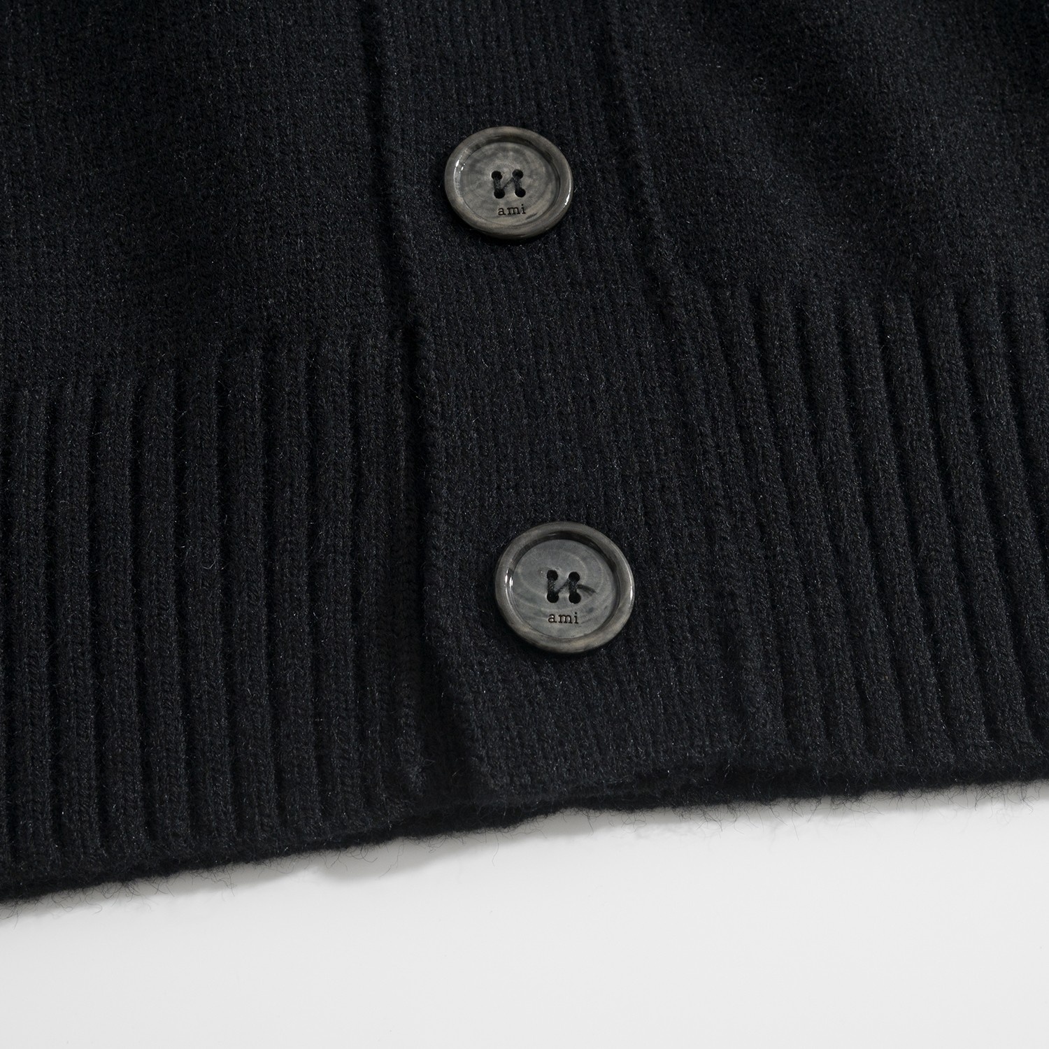 AMI Paris Heart Jacquard Merino Wool Cardigan Ivory Red 아미 파리 하트 자카드 메리노 울 가디건 아이보리 레드 14