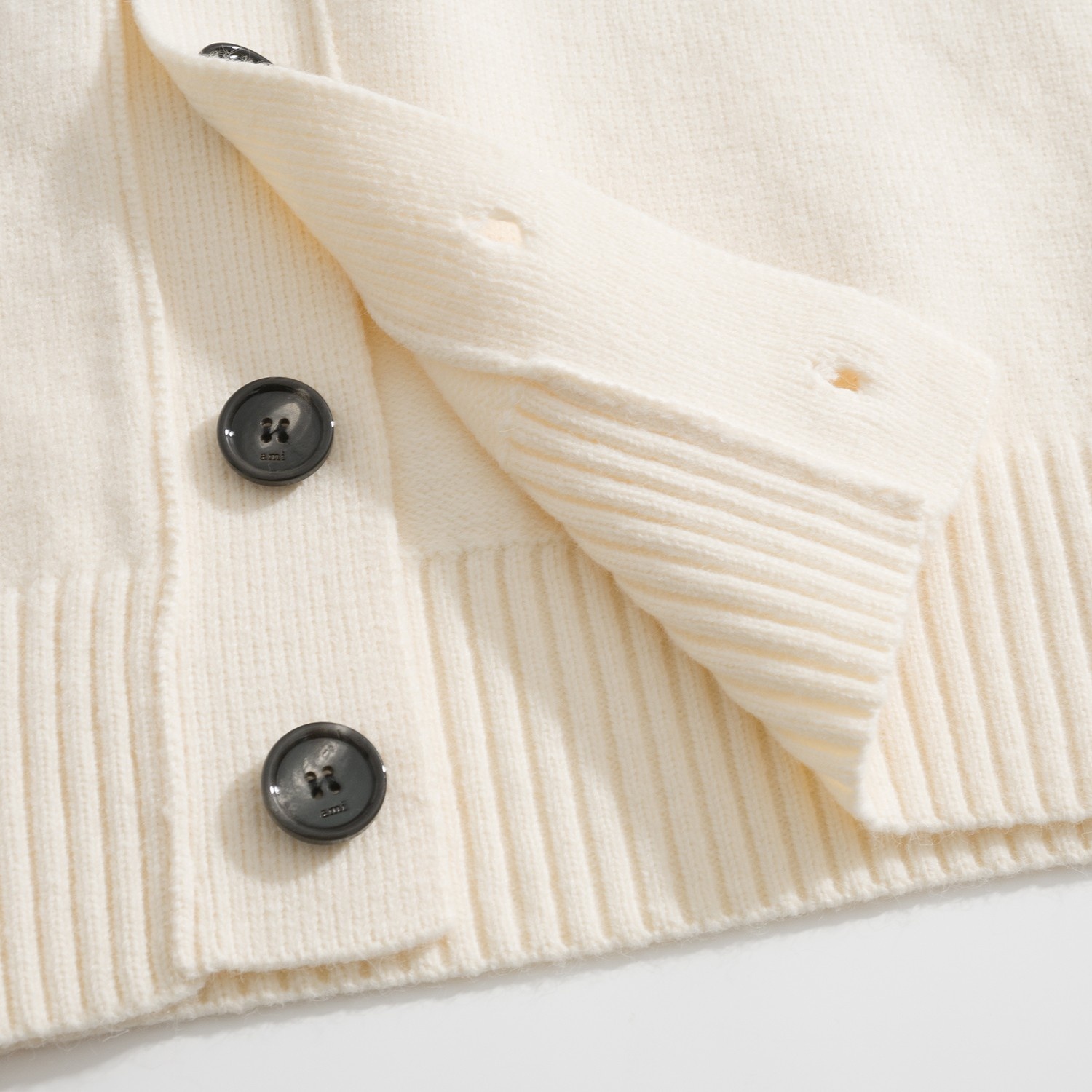 AMI Paris Heart Jacquard Merino Wool Cardigan Ivory Red 아미 파리 하트 자카드 메리노 울 가디건 아이보리 레드 12