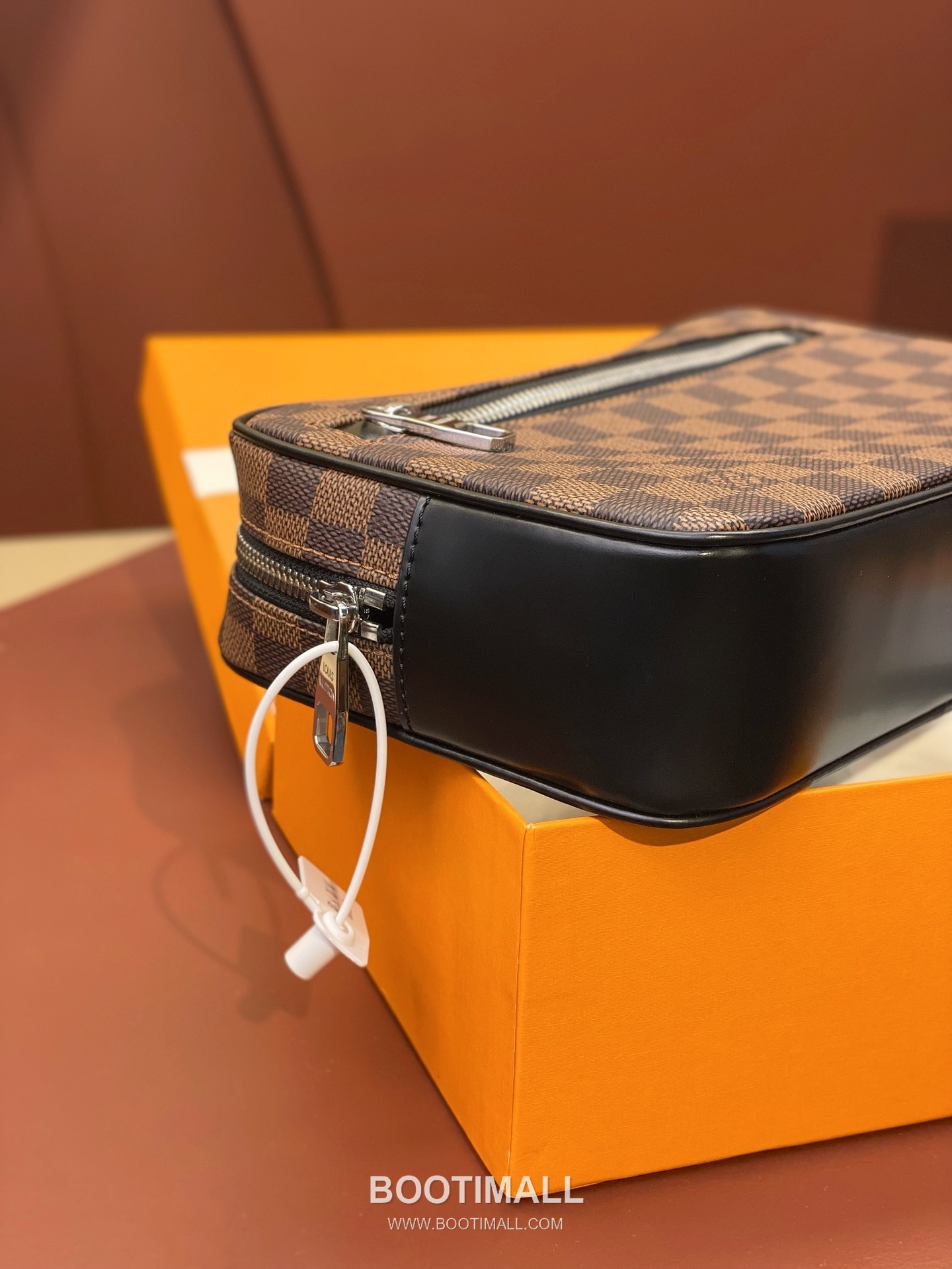 Louis Vuitton Kasai Damier Ebene Coated Canvas Clutch Bag 루이비통 카사이 N61664 다미에 에벤 코팅 캔버스 클러치 25cm 3