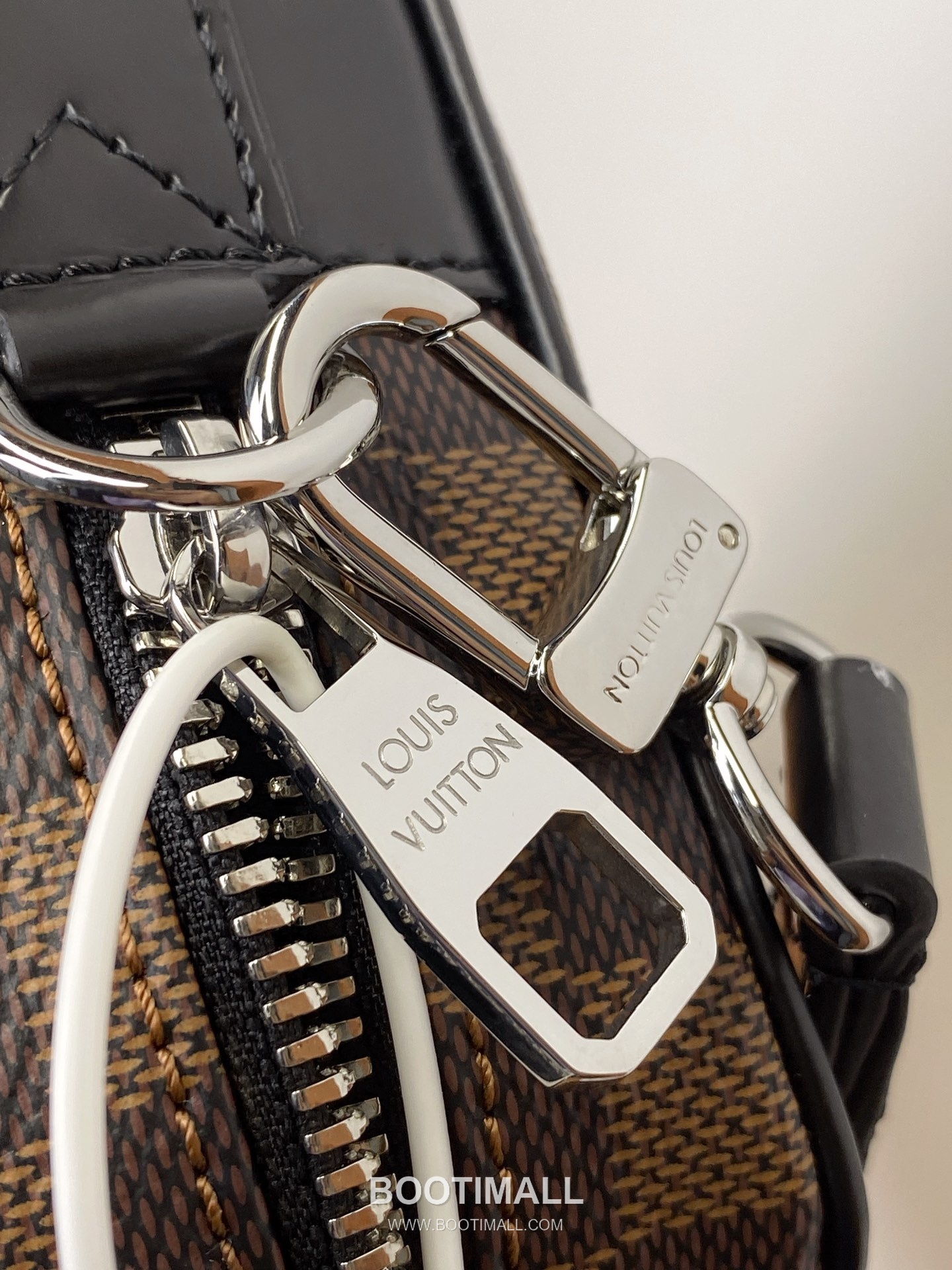 Louis Vuitton Kasai Damier Ebene Coated Canvas Clutch Bag 루이비통 카사이 N61664 다미에 에벤 코팅 캔버스 클러치 25cm 9