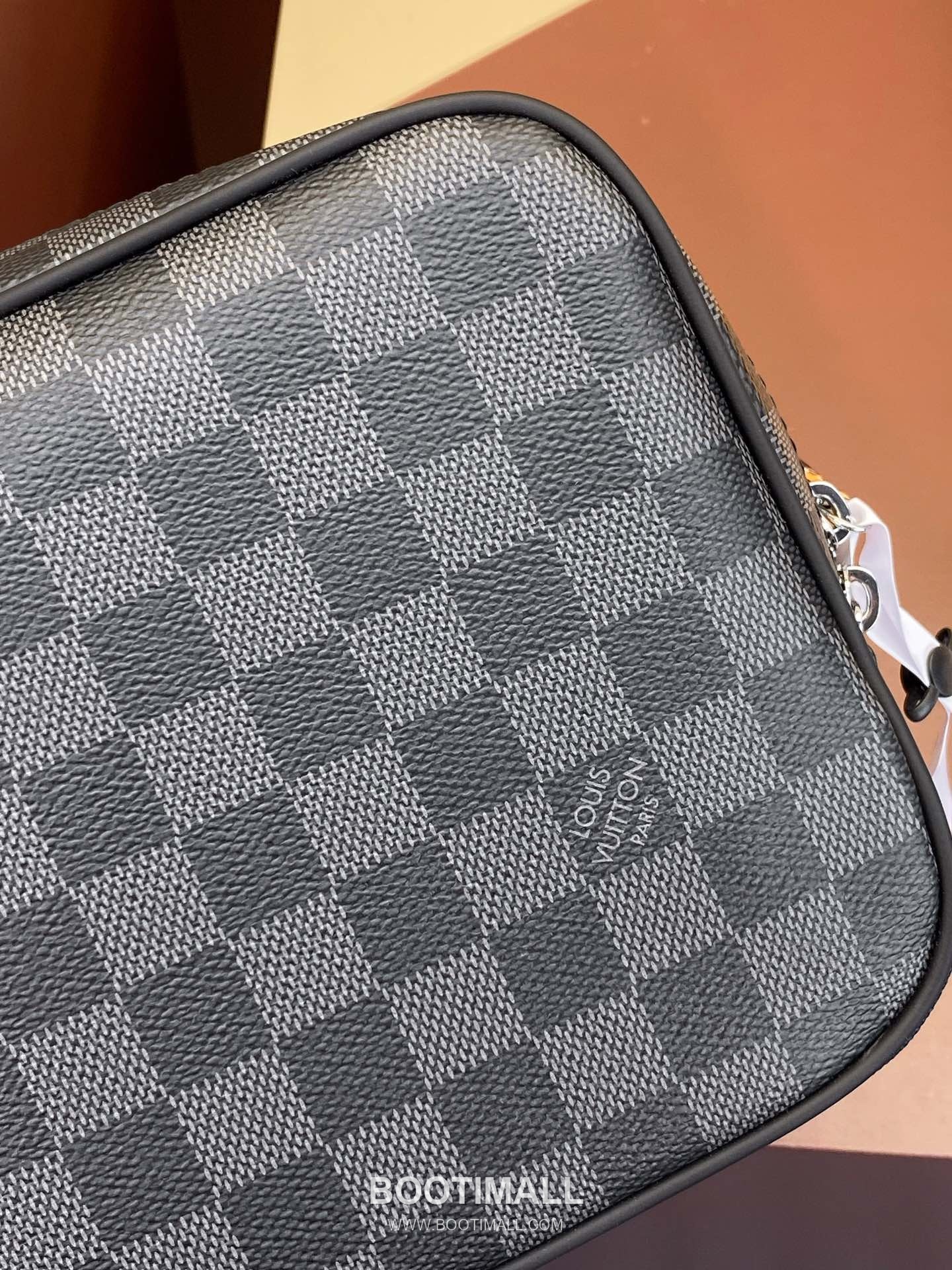 Louis Vuitton Toiletry Pouch 26 Black Monogram Canvas Clutch Bag 루이비통 토일러트리 파우치 26 M47521 블랙 모노그램 캔버스 클러치백 26cm 7