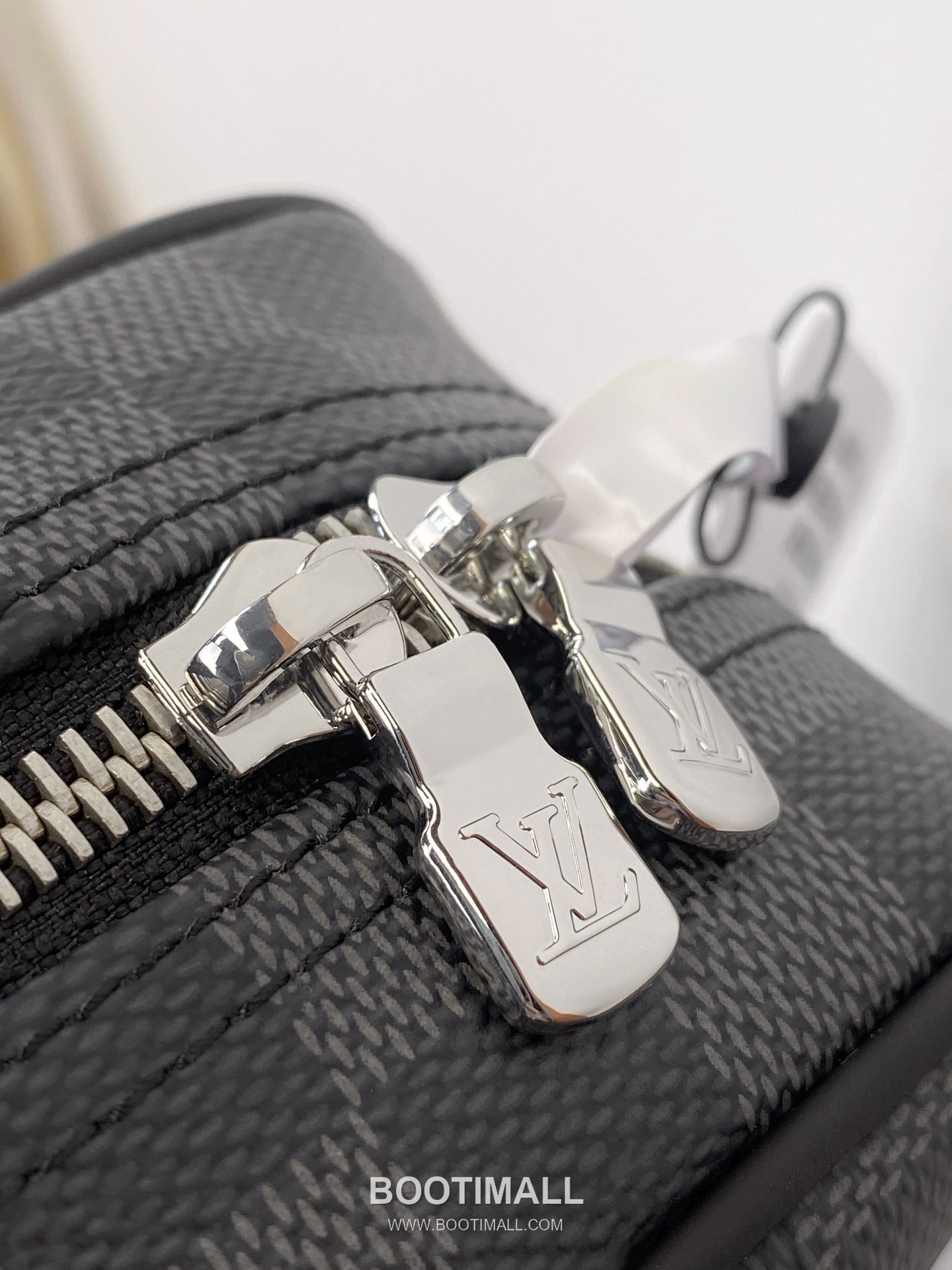 Louis Vuitton Toiletry Pouch 26 Black Monogram Canvas Clutch Bag 루이비통 토일러트리 파우치 26 M47521 블랙 모노그램 캔버스 클러치백 26cm 8