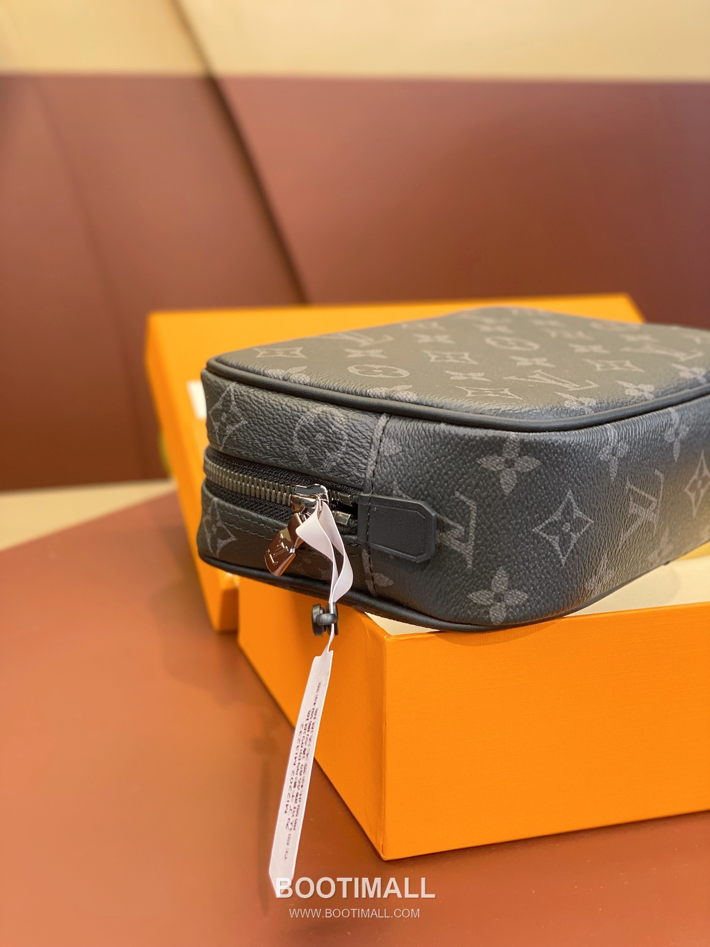 Louis Vuitton Toiletry Pouch 15 M43384 Monogram Canvas Black Flower Clutch 루이비통 토일러트리 파우치 15 M43384 모노그램 캔버스 블랙 플라워 클러치 21cm 4