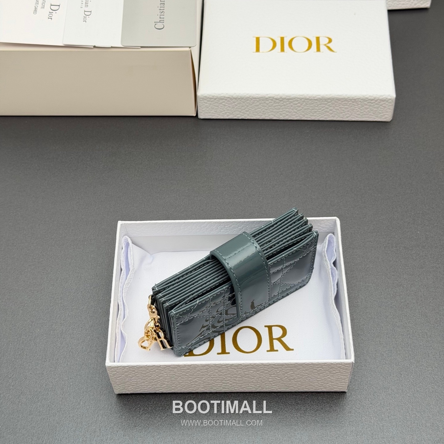 Bottega Veneta Lady Jasmine Card Case S0074 Cloud Blue Patent Leather Intrecciato Card Wallet 보테가베네타 레이디 재스민 카드케이스 S0074 클라우드 블루 페이턴트 레더 인트레치아토 카드지갑 10cm 2